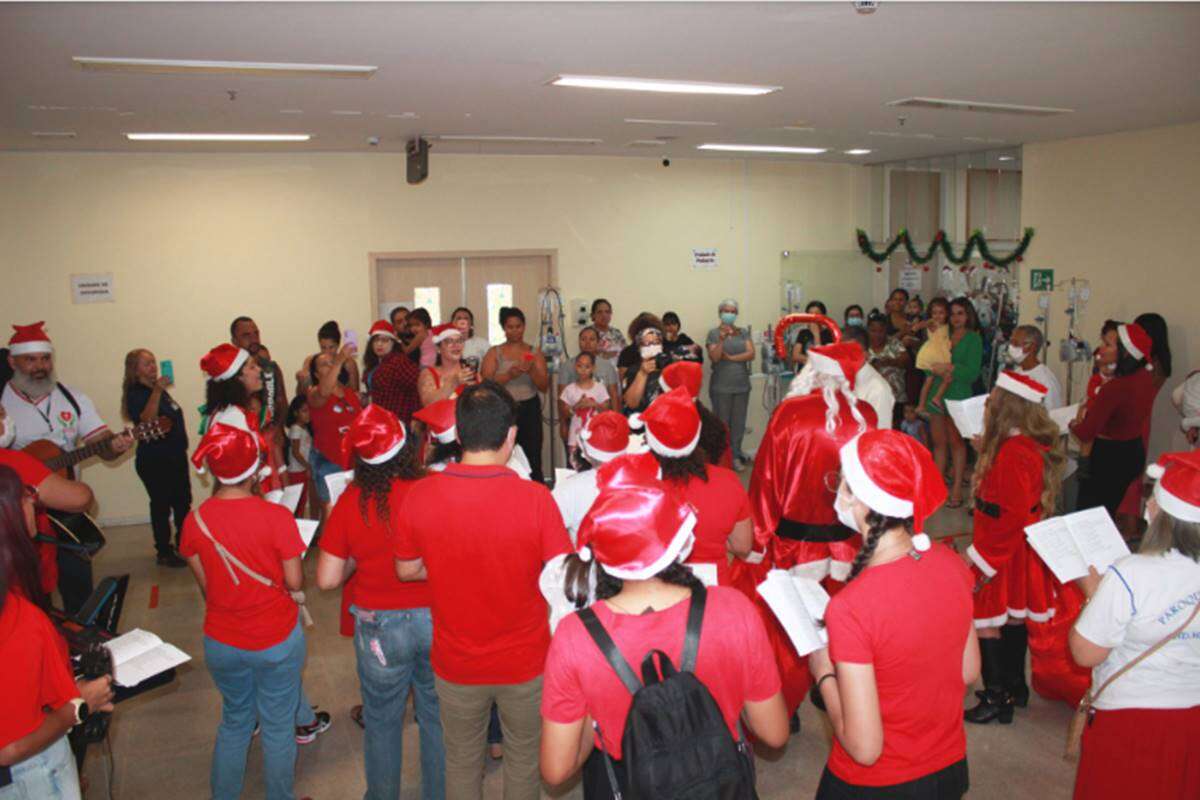 Cantata de Natal anima crianças internadas no Hospital de Santa Maria