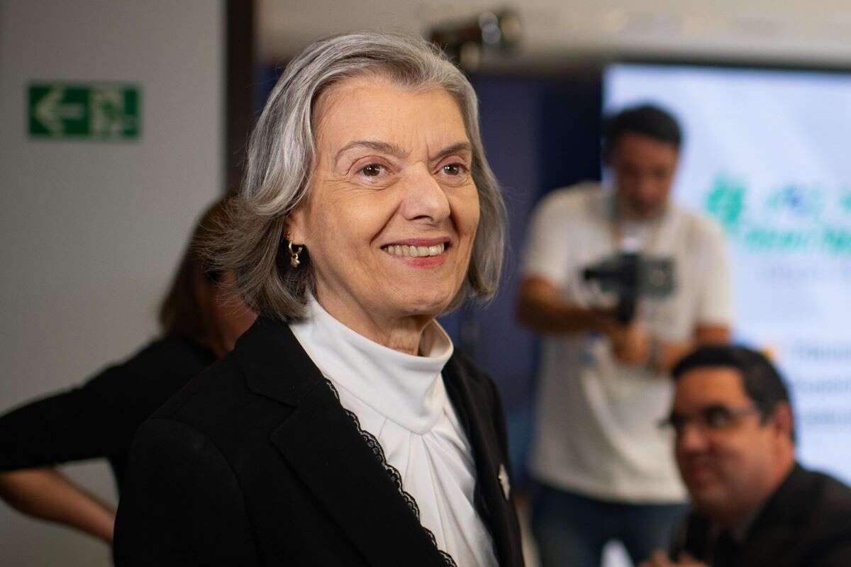 Eleições: Cármen Lúcia exalta “clima de tranquilidade” no 2º turno