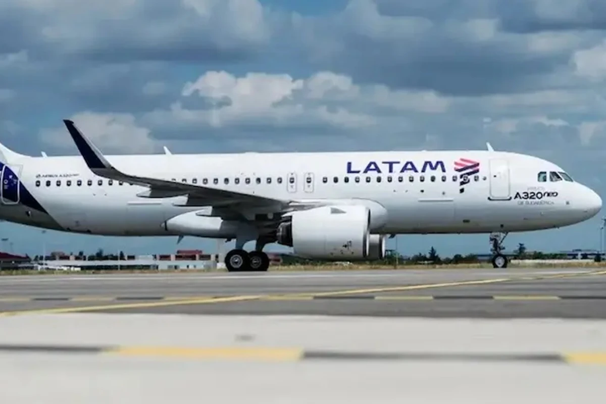 Avião que levava políticos a Brasília tem problemas na turbina