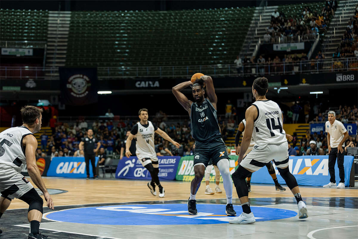 Brasília Basquete derrota o Corinthians e volta a vencer no NBB