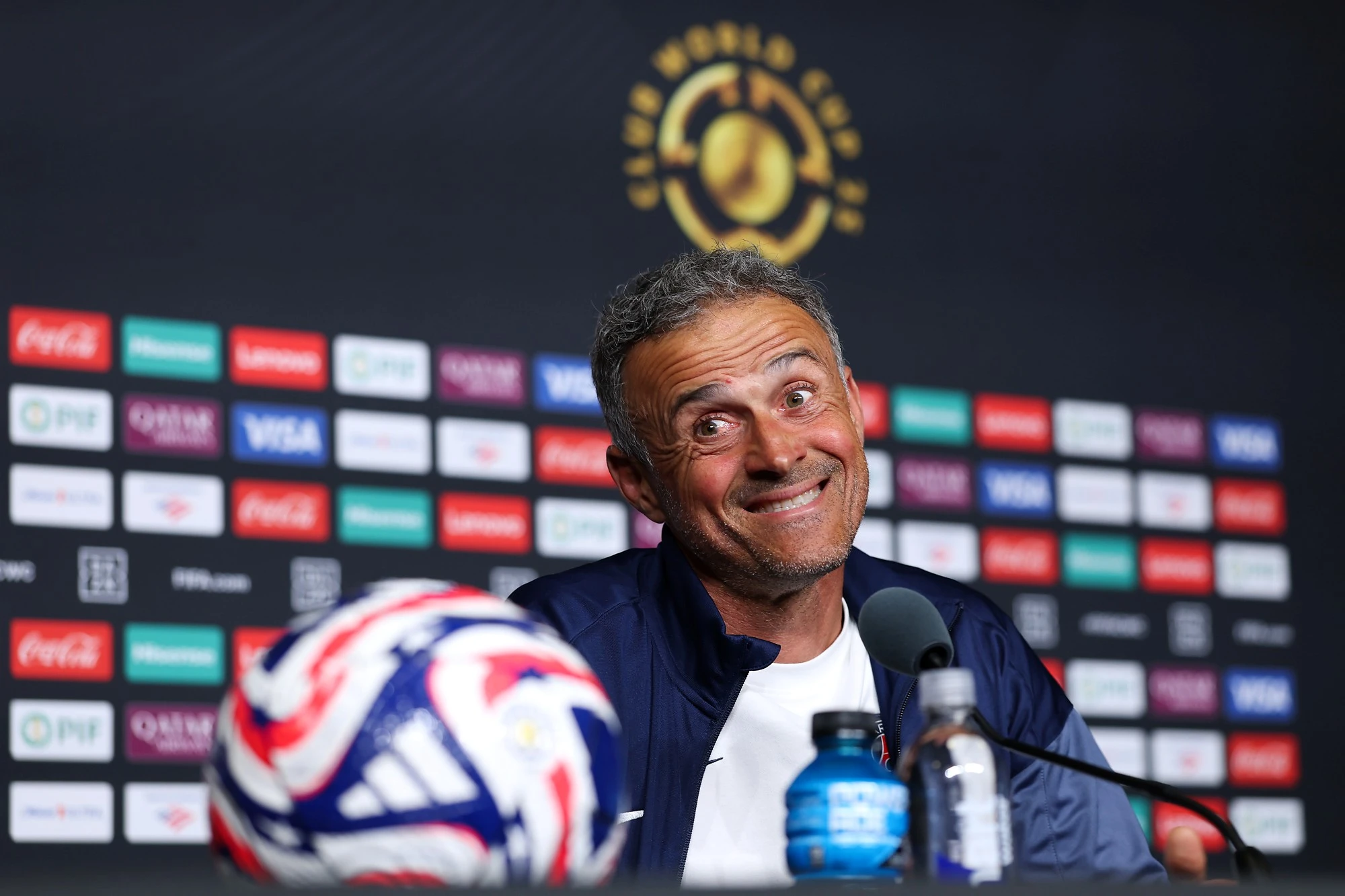 Técnico do PSG diz não entender peso que brasileiros dão ao Mundial