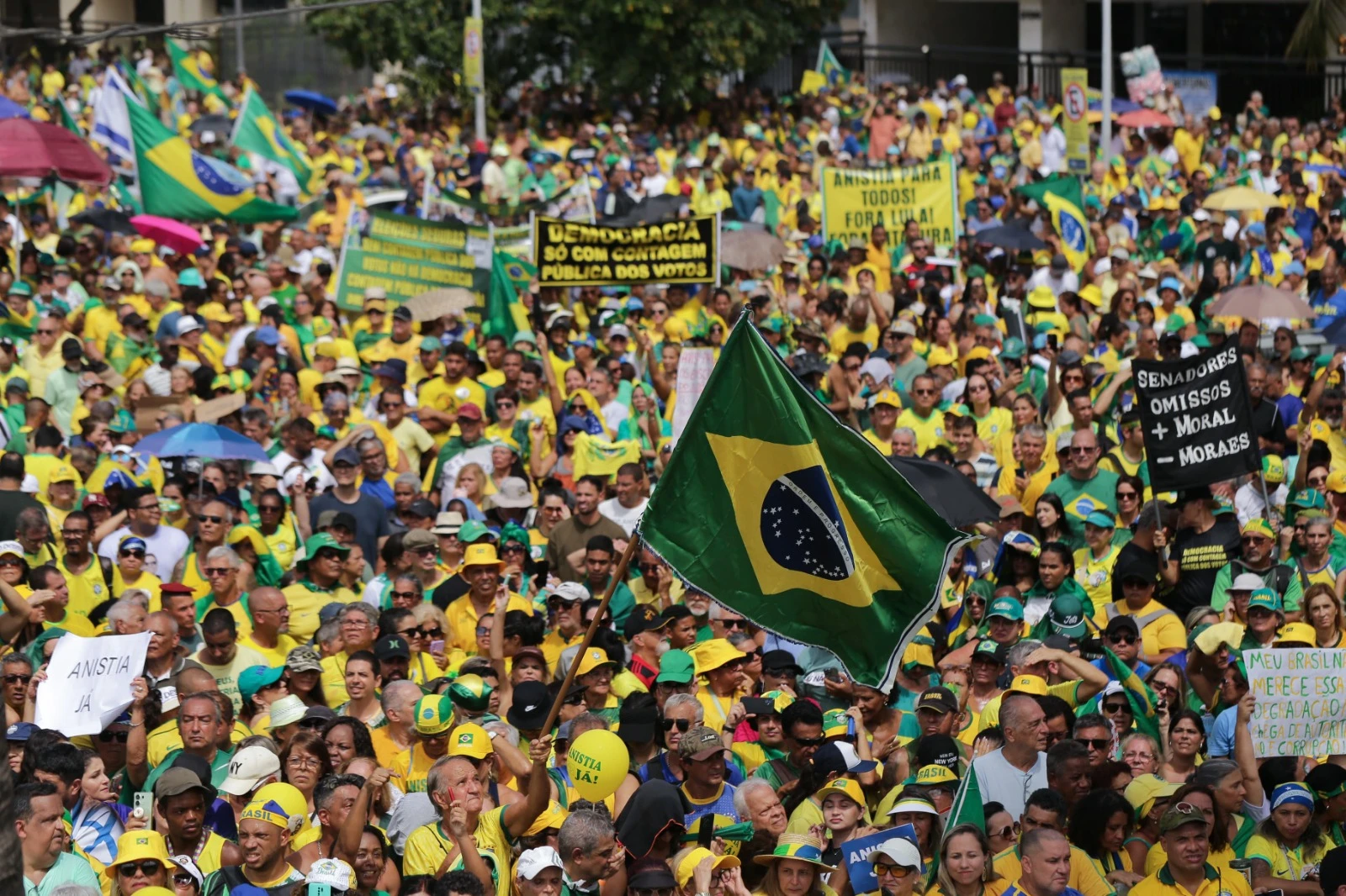 Ato de Bolsonaro: PM e pesquisadores da USP divergem sobre números
