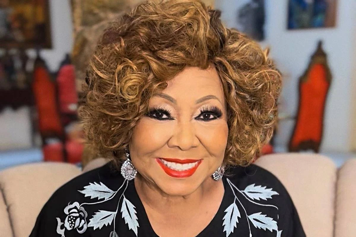 Novo álbum de Alcione terá participação de IZA e Bateria da Mangeueira