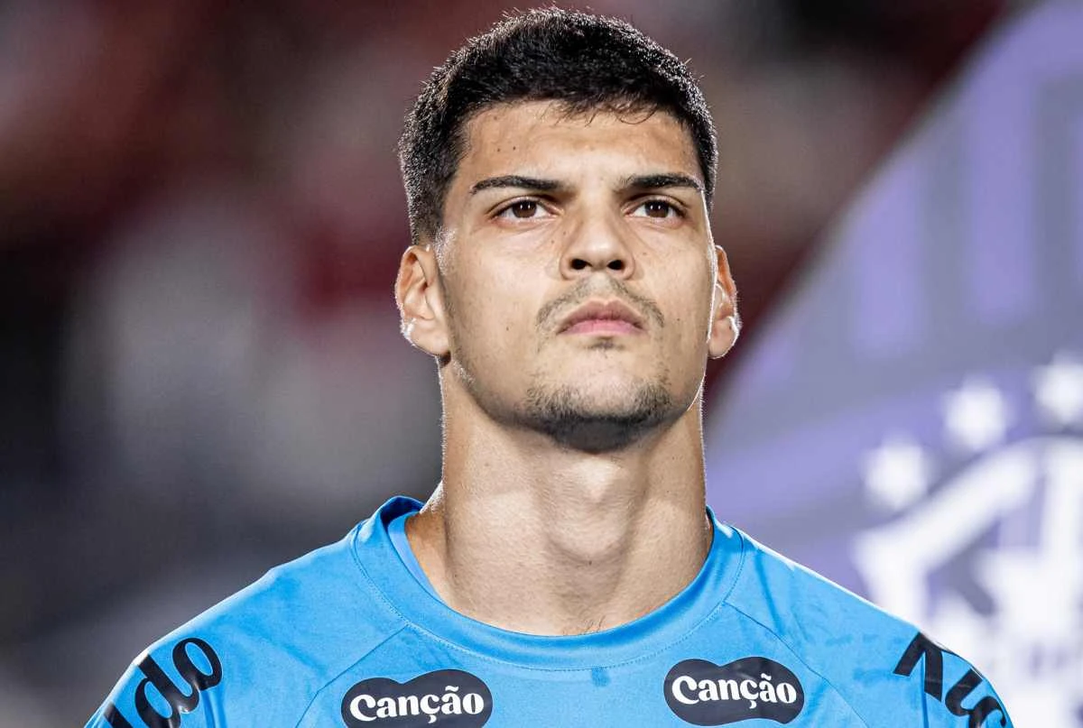 “Nunca foi homem de pagar”, diz Regis Danese sobre goleiro do Santos