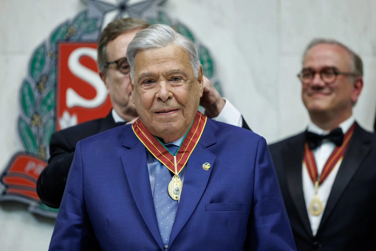 Suplente do vice-presidente do Senado fatura R$ 2,8 bi com governo