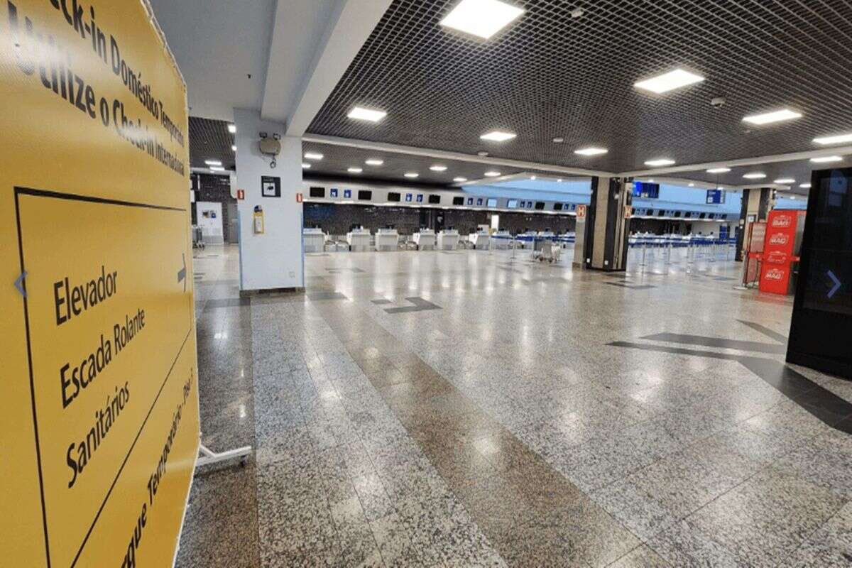 Cinco meses após chuvas, aeroporto de Porto Alegre retoma voos