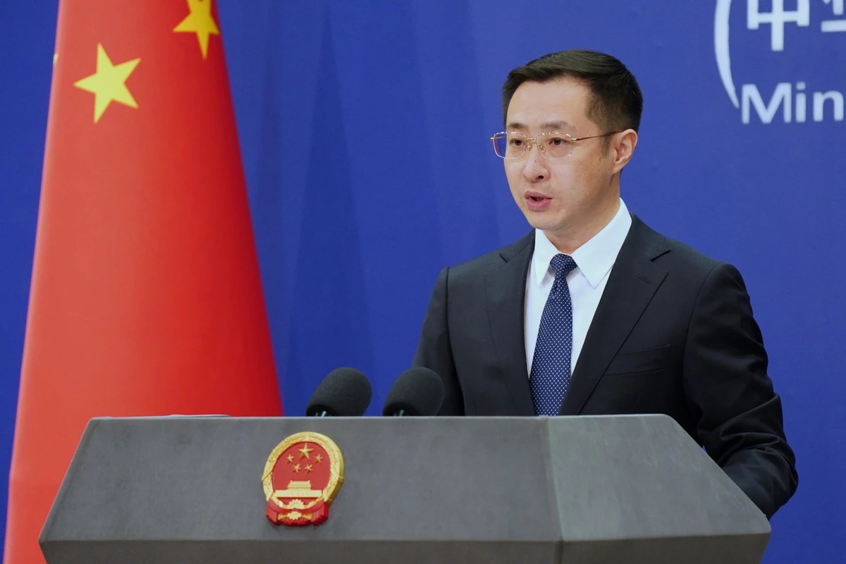 China condena envio de navios dos EUA à Venezuela: “Ameaçaram a paz”