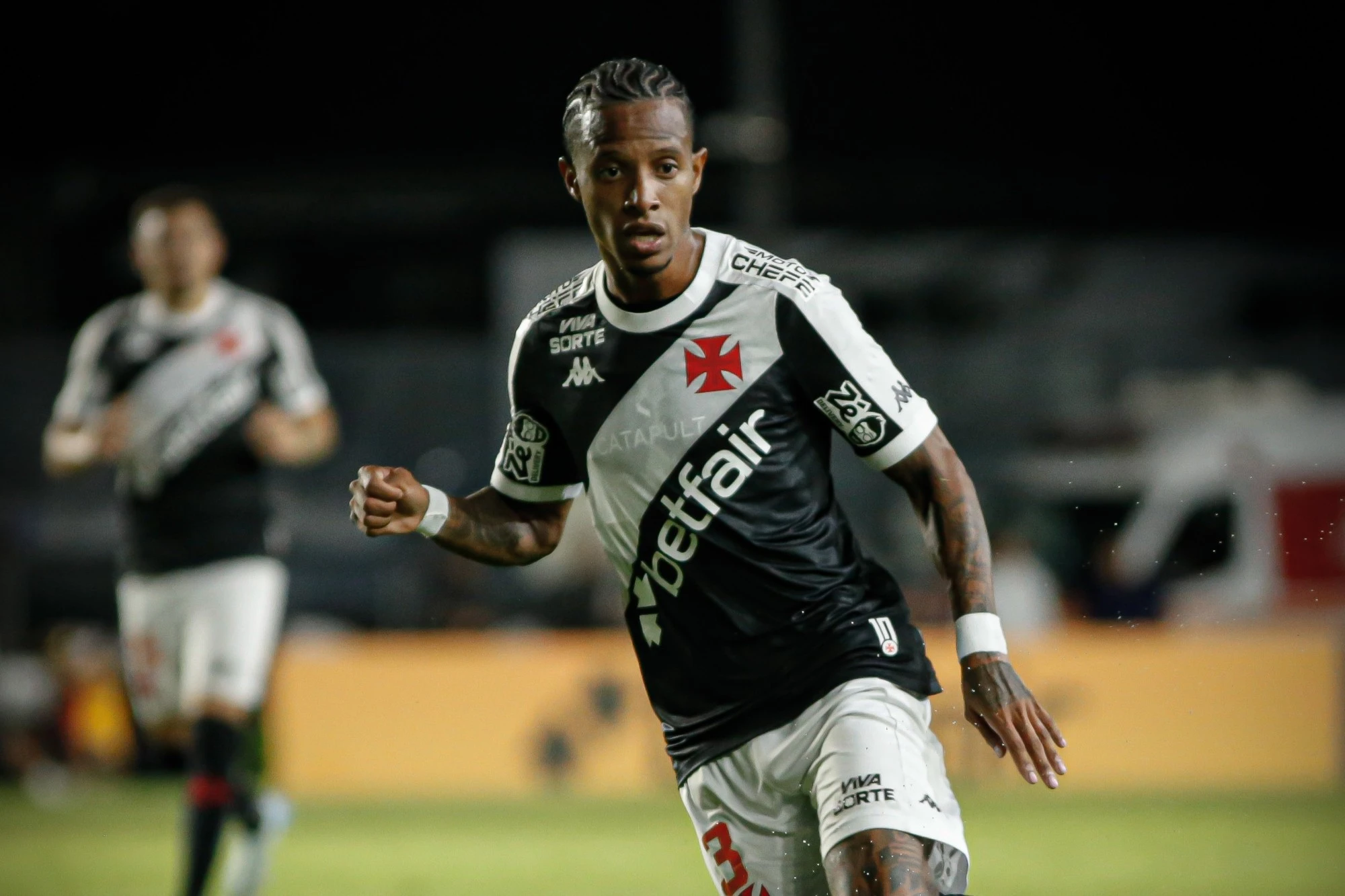 Vasco x Botafogo: Tchê Tchê reencontra ex-clube após título brasileiro. Compre seu ingresso!