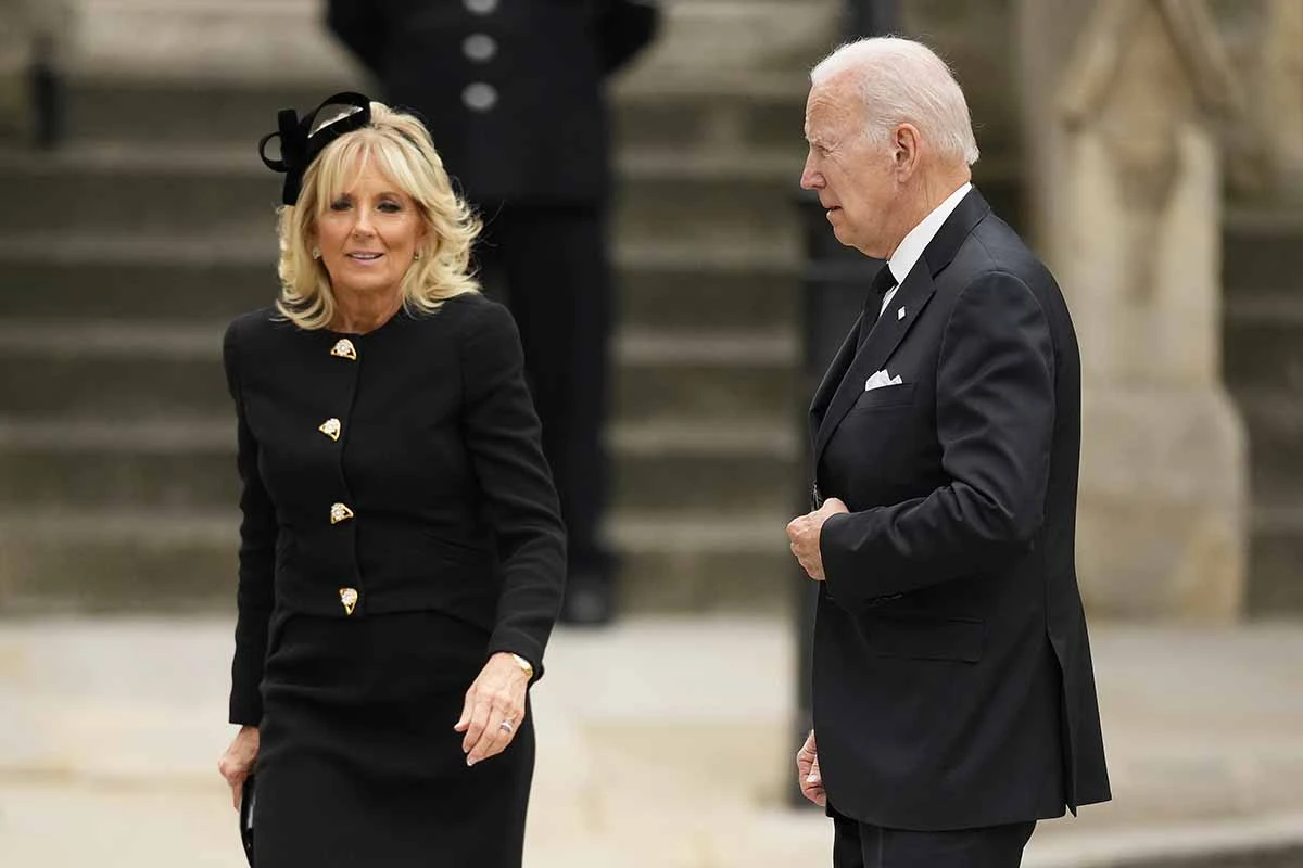 Aliados de Trump acusam esposa de Joe Biden de “abuso contra idosos”