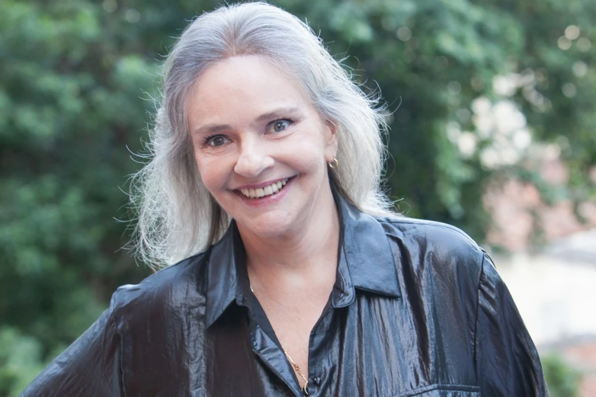 “Eu a coloquei de pé”, diz amiga sobre vício de Angela Ro Ro em álcool