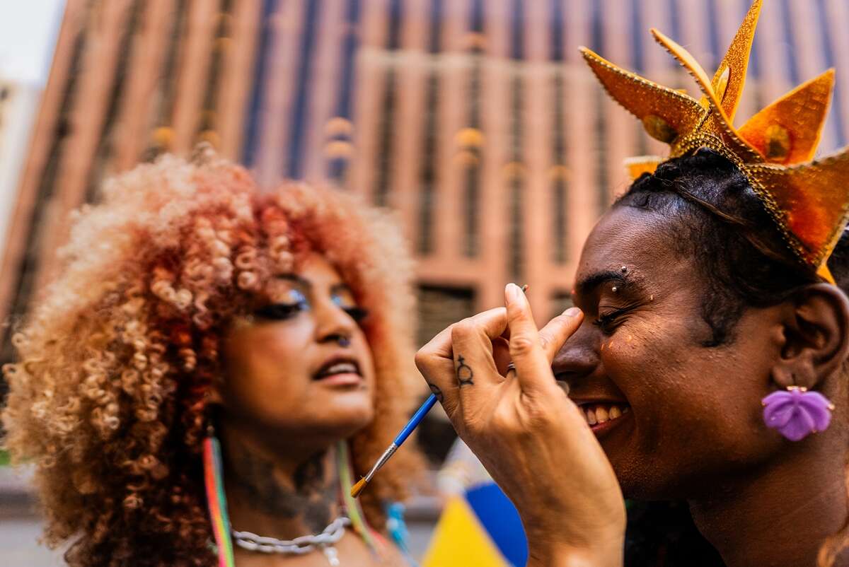 Saiba como preservar a saúde dos olhos dos perigos do Carnaval