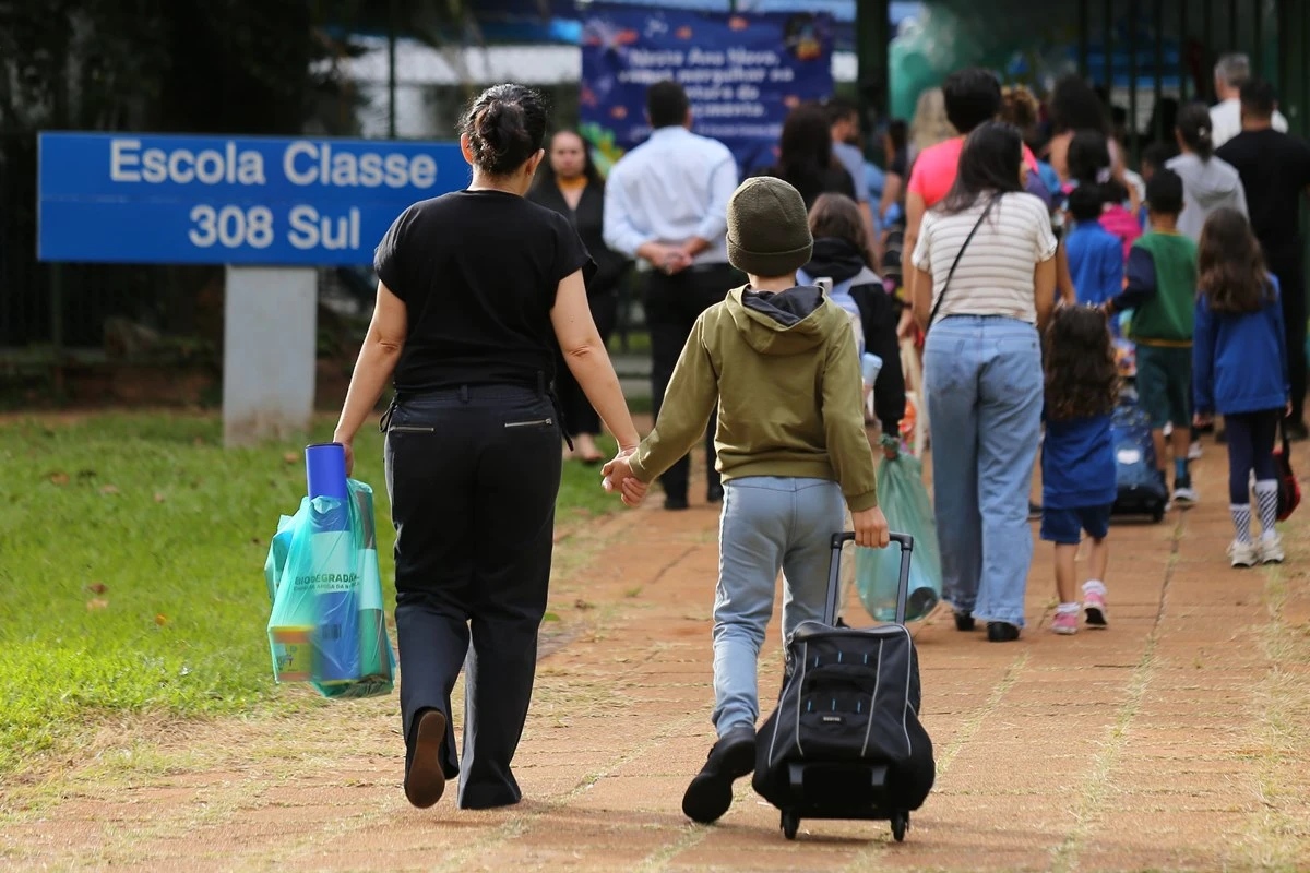 Educação: inscrições para rede pública do DF abrem nesta quarta-feira