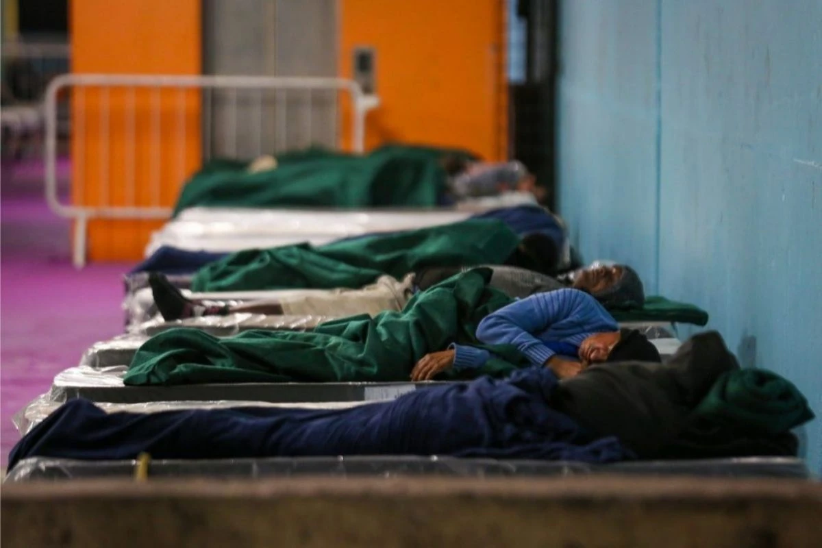 Frio: governo de SP ativa abrigo para pessoas em situação de rua
