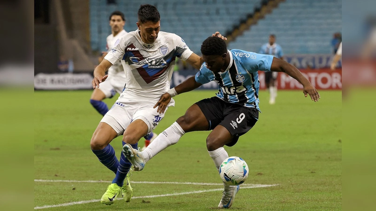 Grêmio cede empate ao Godoy Cruz e perde chance de assumir liderança