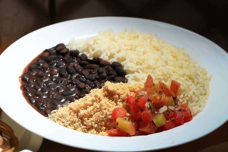 Alimento usado para fazer arroz e feijão reduz o colesterol “ruim”