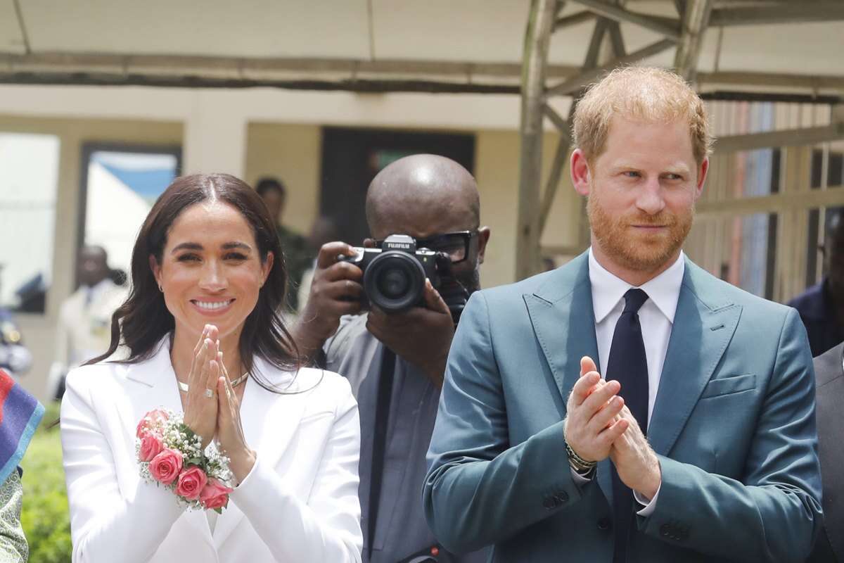 Após despejo do rei Charles, Harry e Meghan compraram casa na Europa