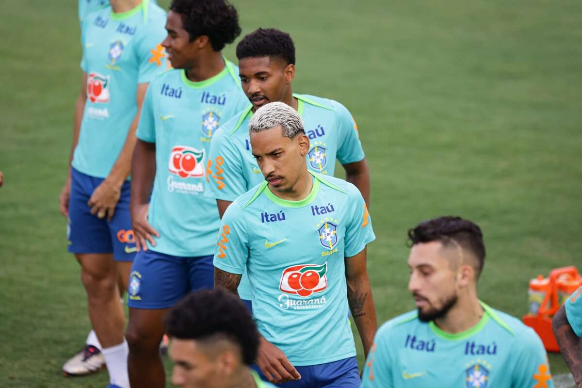 Com Matheus Pereira, Seleção treina no Bezerrão antes de jogão no DF