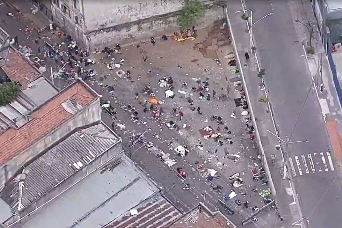 Defensoria recomenda que Prefeitura de SP retire grades na Cracolândia