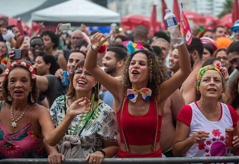 Carnaval deste ano deve movimentar R$ 12 bilhões no turismo, diz CNC