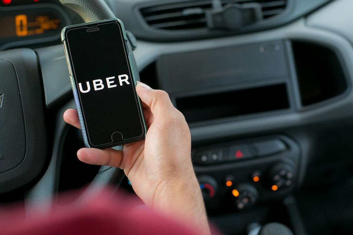 TRT não vê vínculo entre Uber e motoristas e derruba multa de R$ 1 bi