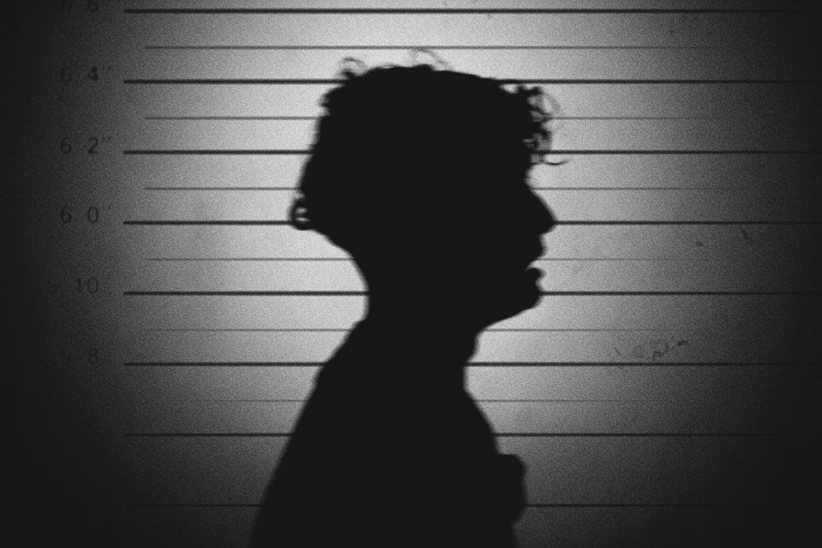Adolescente é apreendido com 21 pedras de crack escondidas na boca