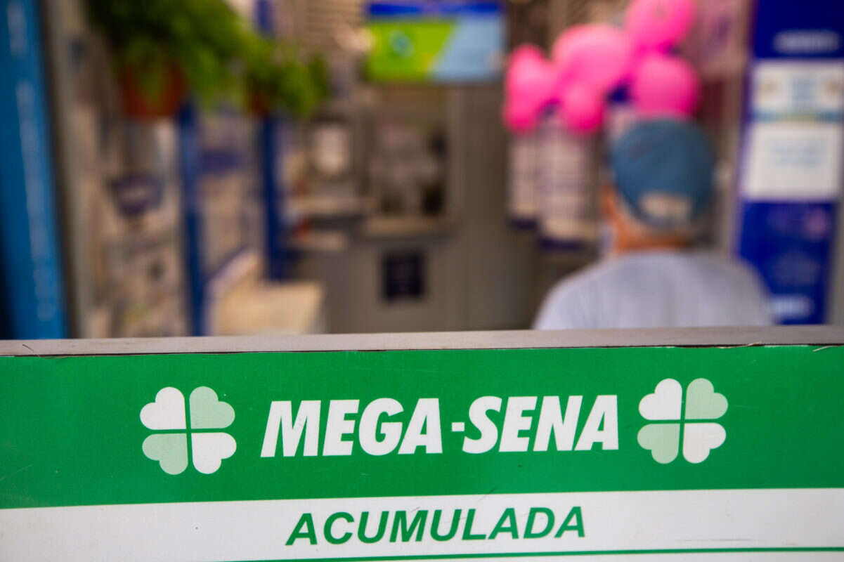 Mega-Sena acumula e prêmio vai a R$ 10 milhões. Confira os números