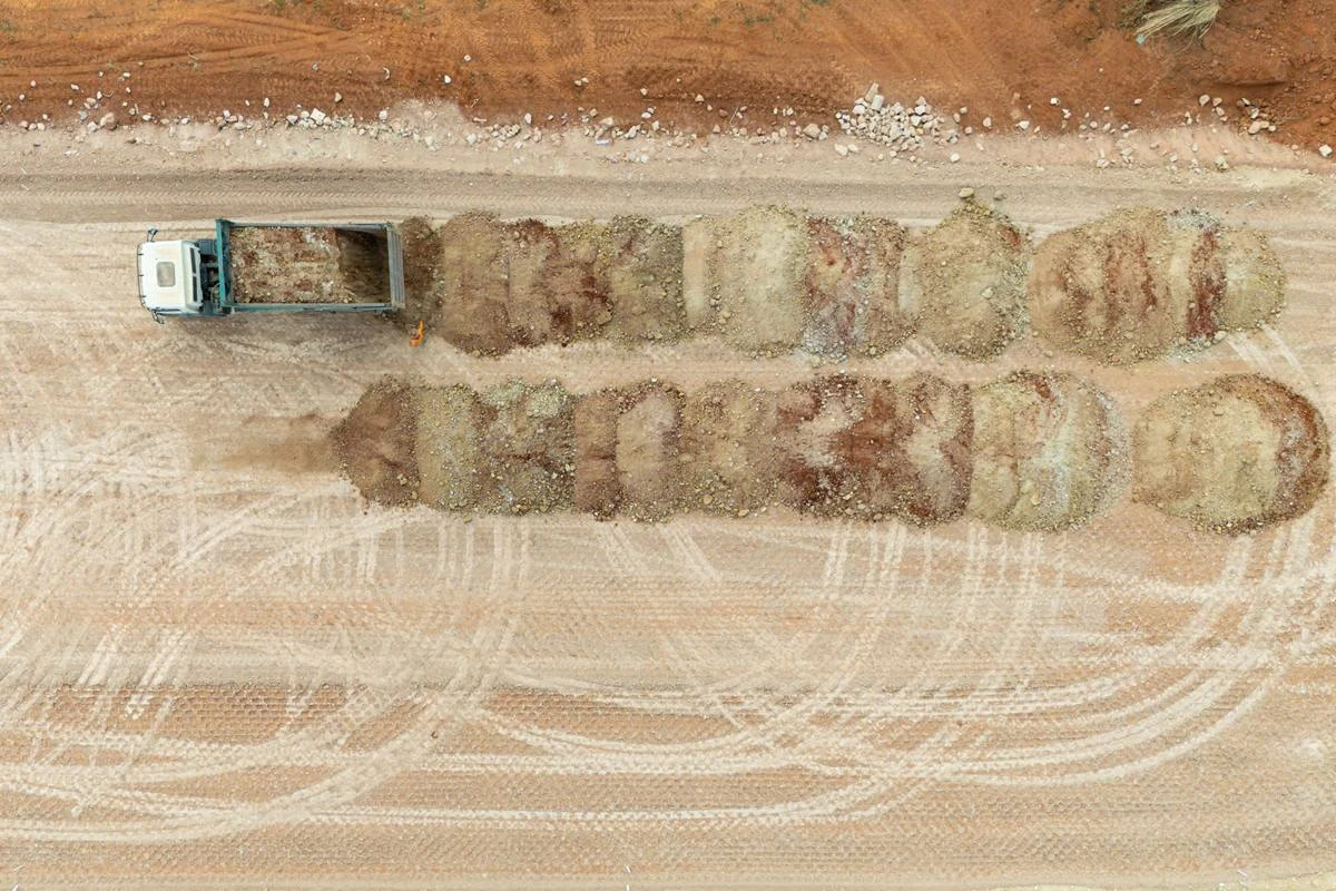 Construtora aterra bacias do sistema de drenagem em Ceilândia