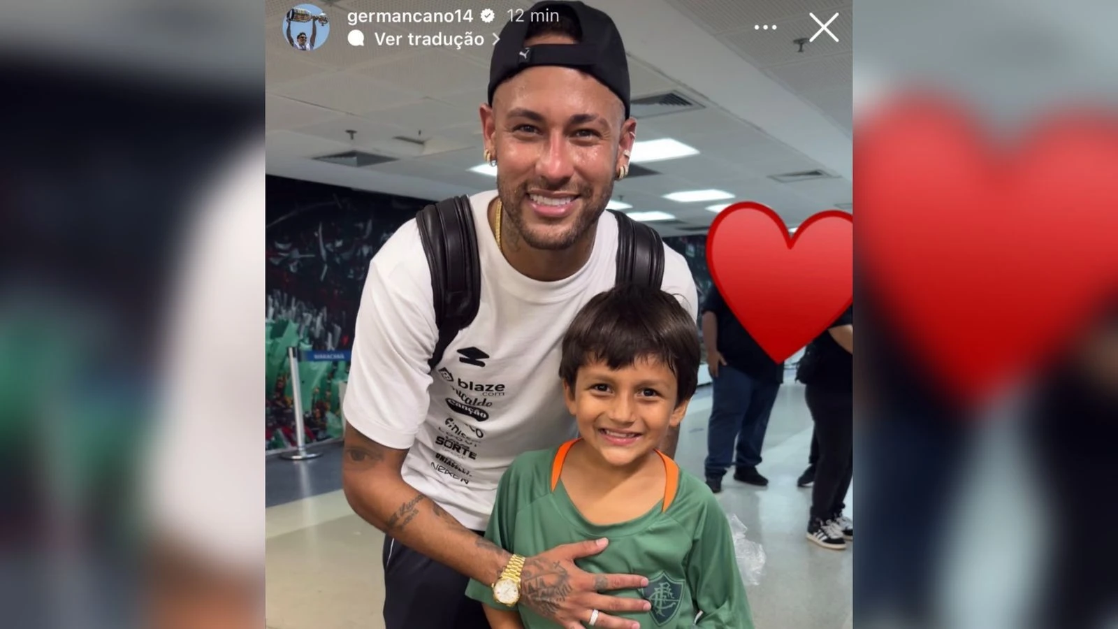 Filho de Cano tira foto com Neymar e dorme com camisa do craque. Veja