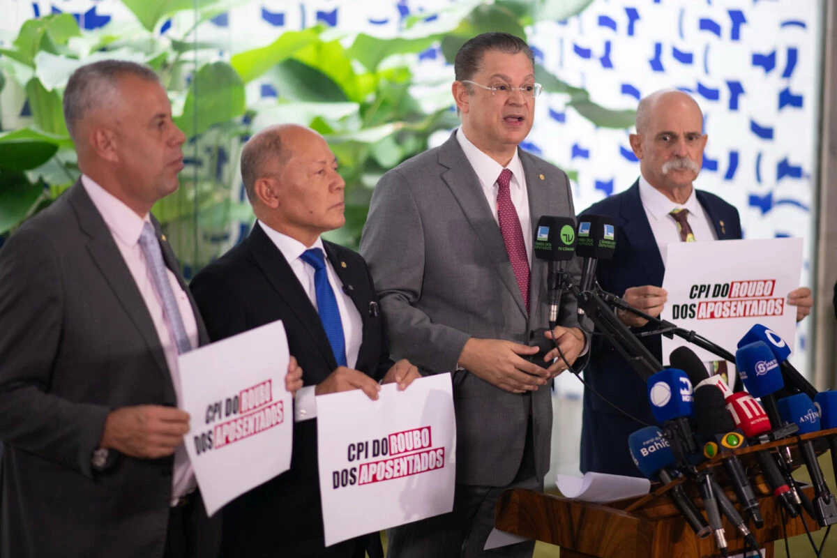 INSS: com queda de Lupi, governo tenta conter sangria de nova crise