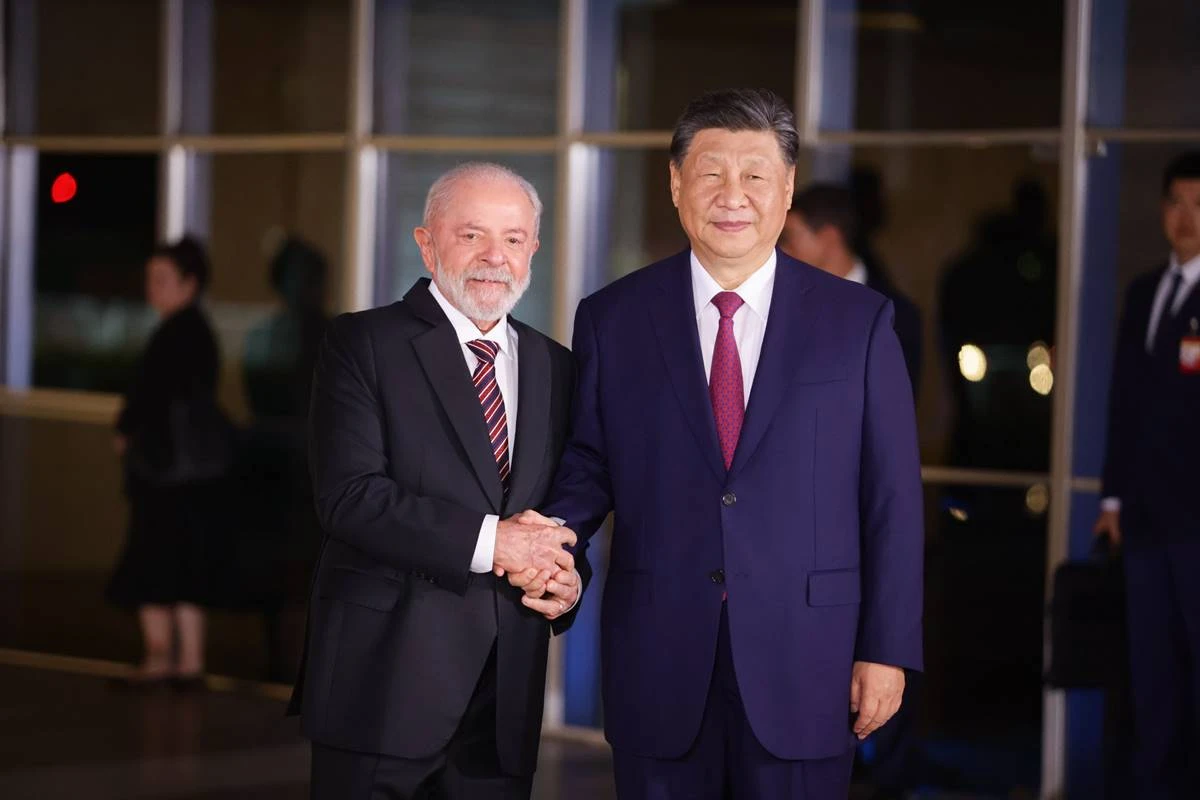 China: Lula é recebido por Xi Jinping no Grande Palácio do Povo. Vídeo
