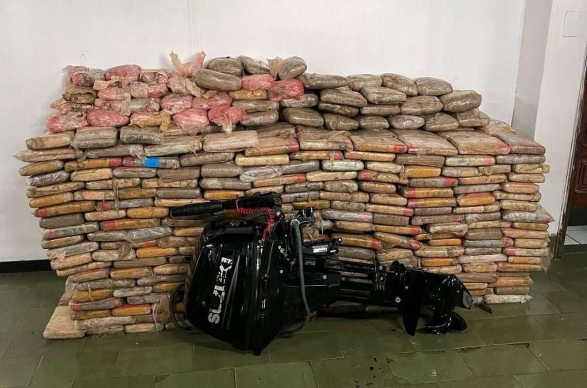 Exército apreende uma tonelada de maconha na fronteira com a Colômbia