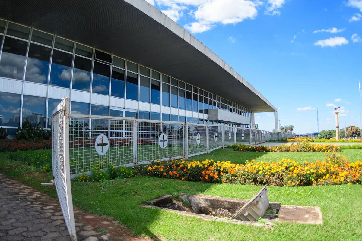 Veja íntegra do decreto que prevê contingenciamento de R$ 1 bi no DF