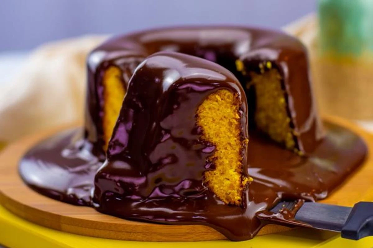 Bolo de cenoura e laranja: experimente essa combinação irresistível