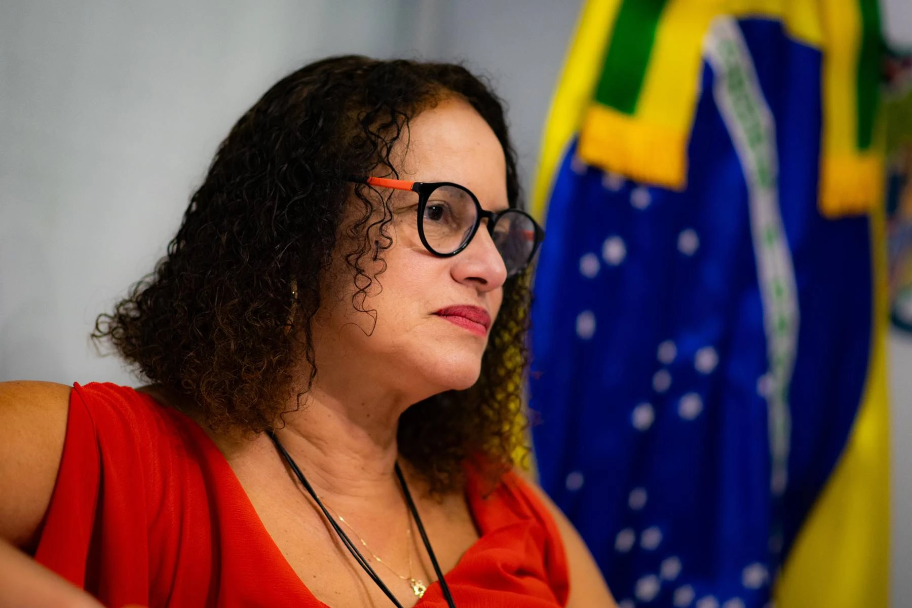 Brics estuda construir cabo submarino de fibra óptica, diz ministra