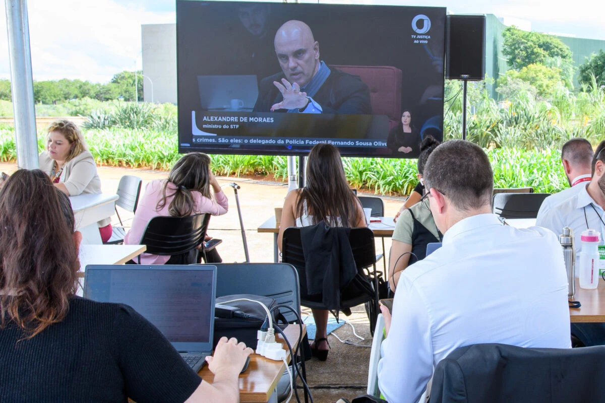 Os democratas sabem o que fazem: vem aí a censura prévia no Brasil