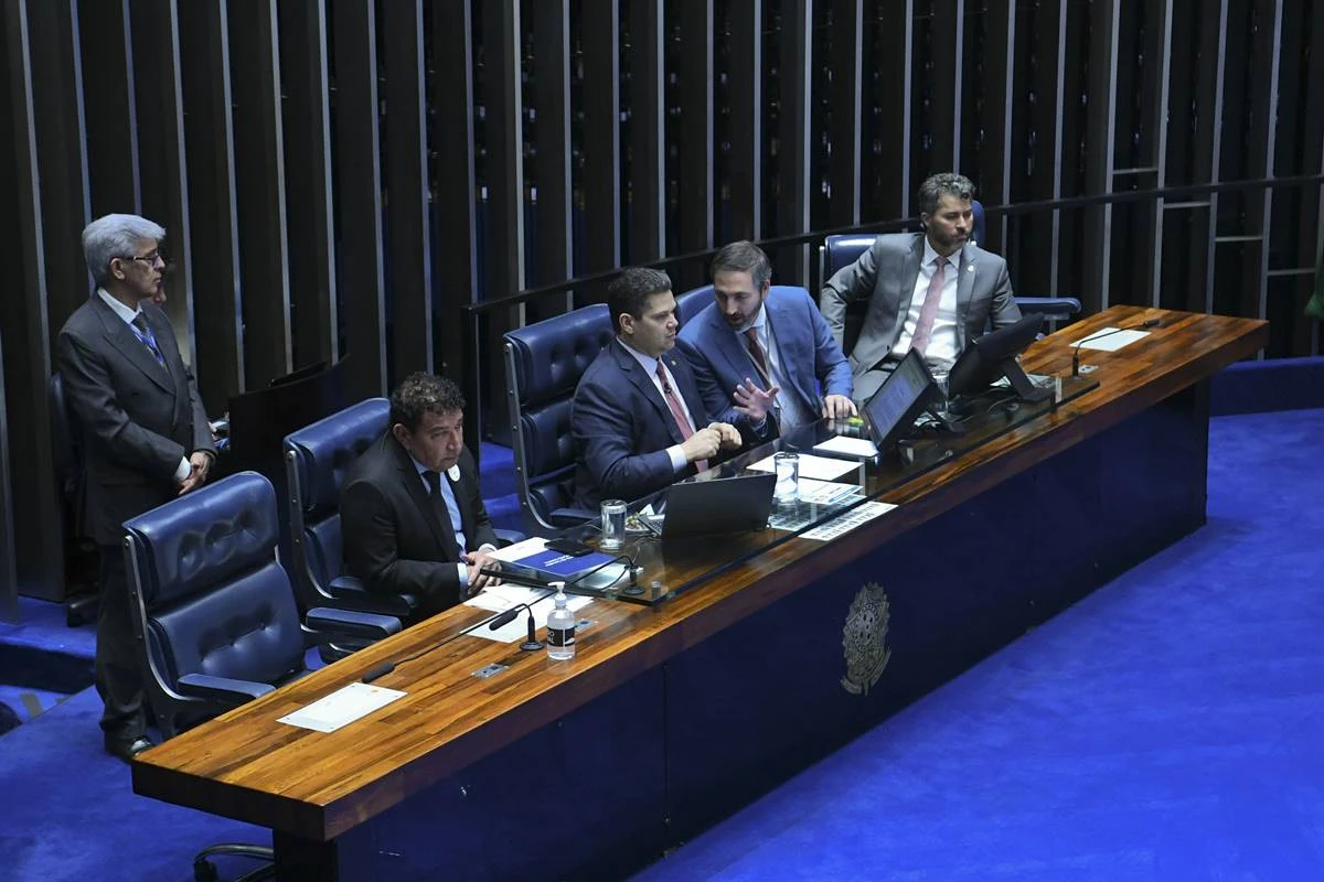 Senado aprova só 7 dos indicados a tribunais, agências e conselhos
