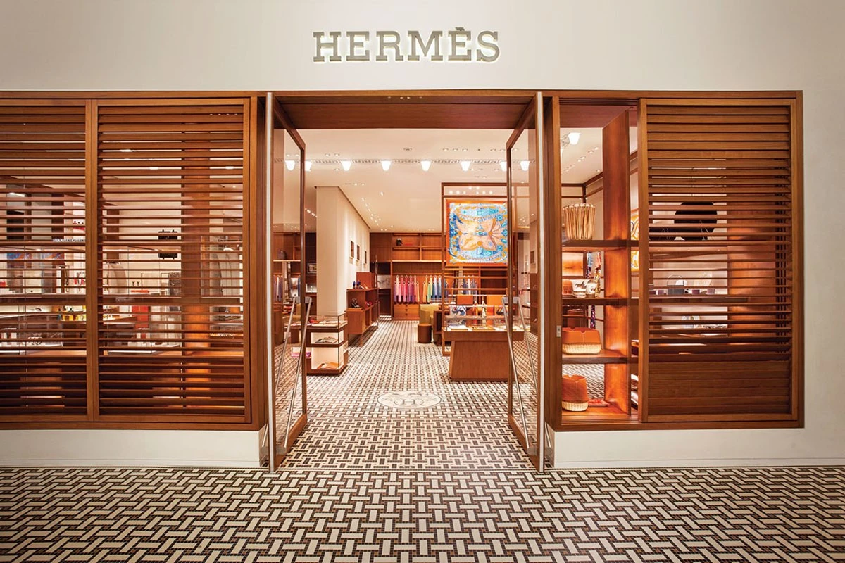 Como a Hermès ultrapassou a LVMH e chegou ao topo da indústria do luxo