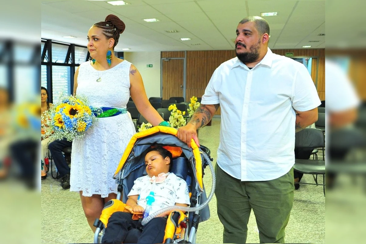 Família pede doações para tratamento de menino picado por escorpião