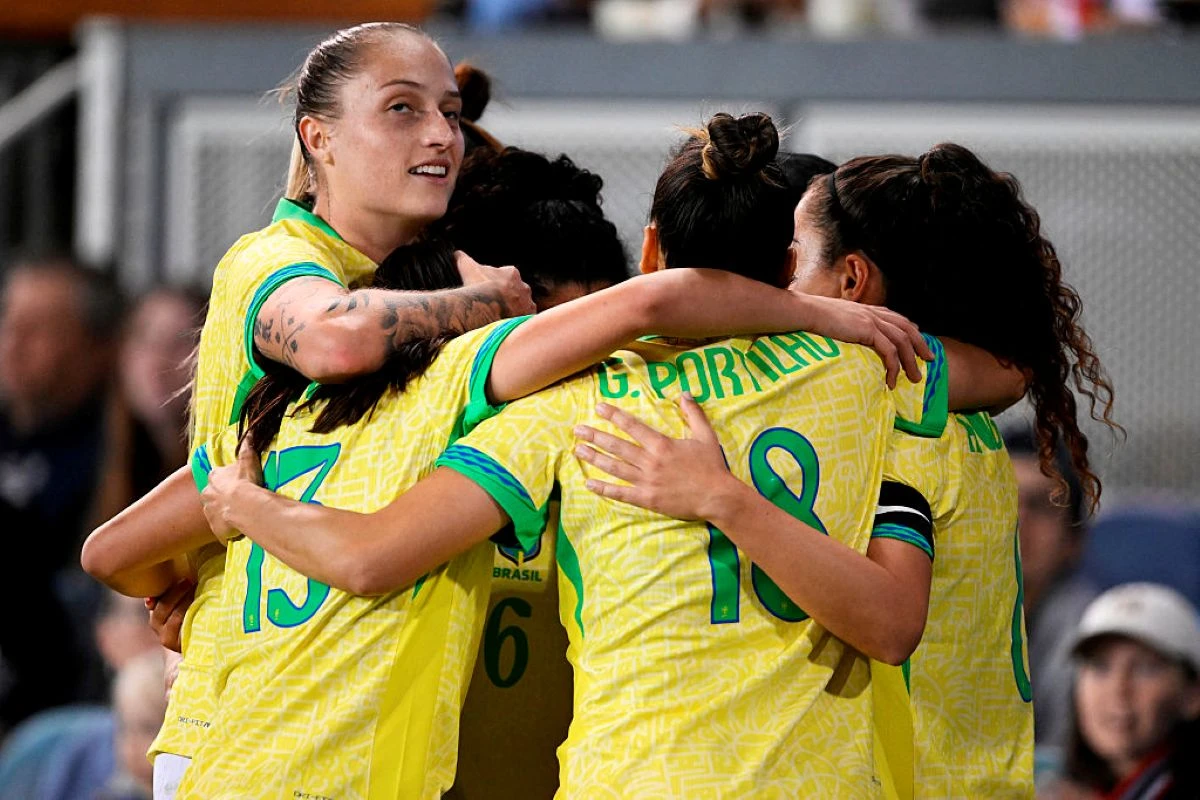 Seleção Feminina vira o jogo e vence os EUA após 10 anos. Veja os gols