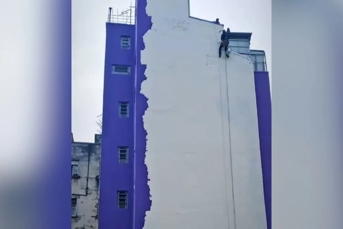Mural com personagem da Netflix começa a ser apagado após levar multa