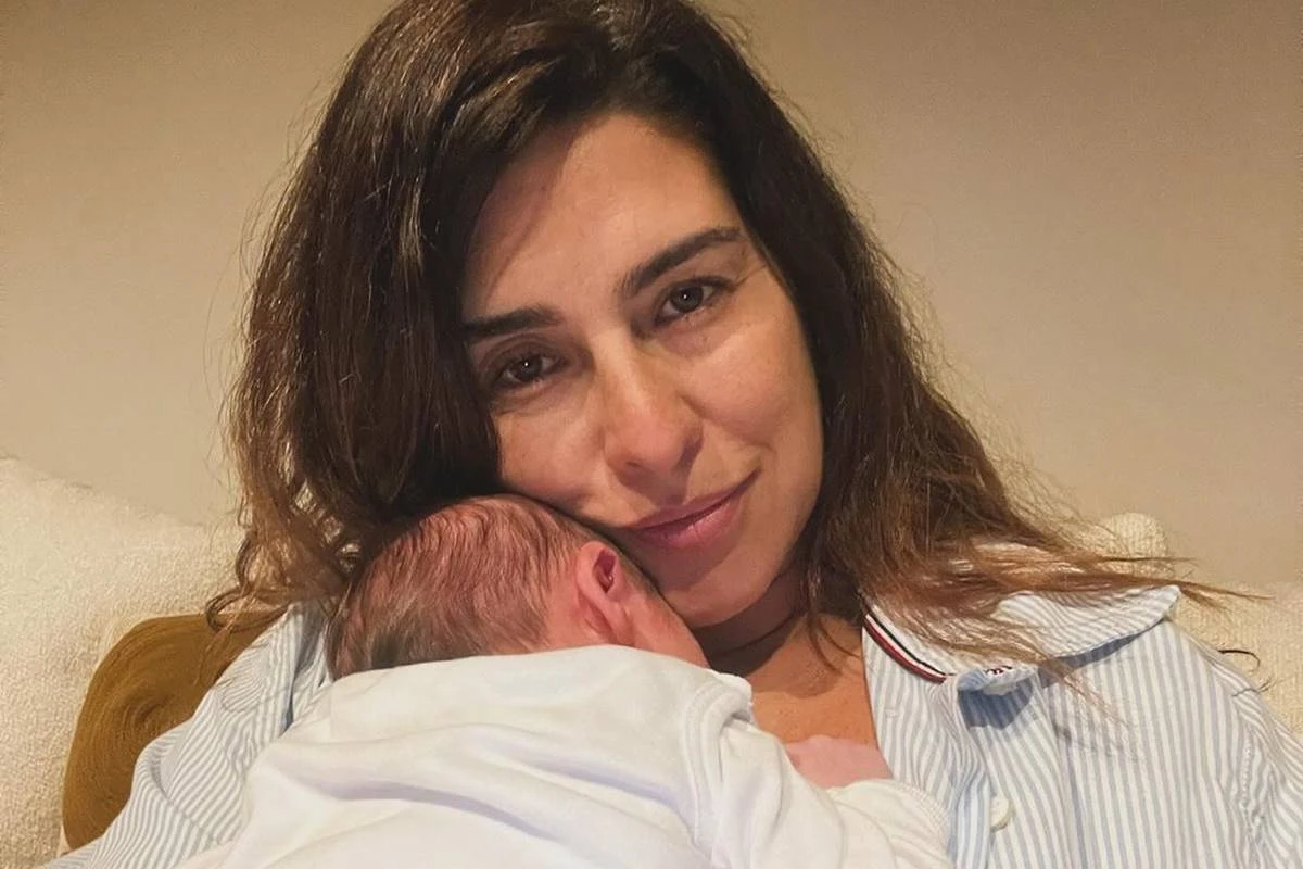 Fê Paes Leme sobre trabalhos com a filha, Pilar: “Ganha a parte dela”