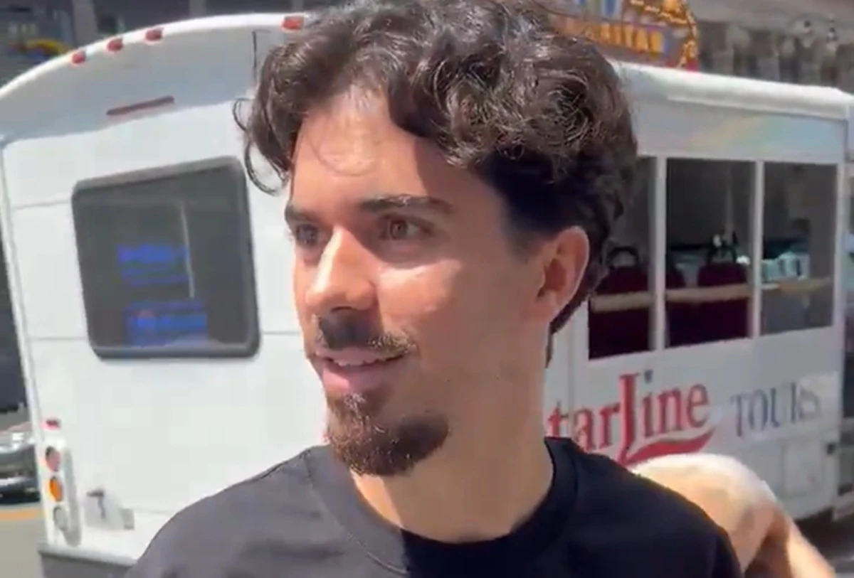 Torcedores do Botafogo encontram Vitinha: “Conhece “Magic” Freitas?”