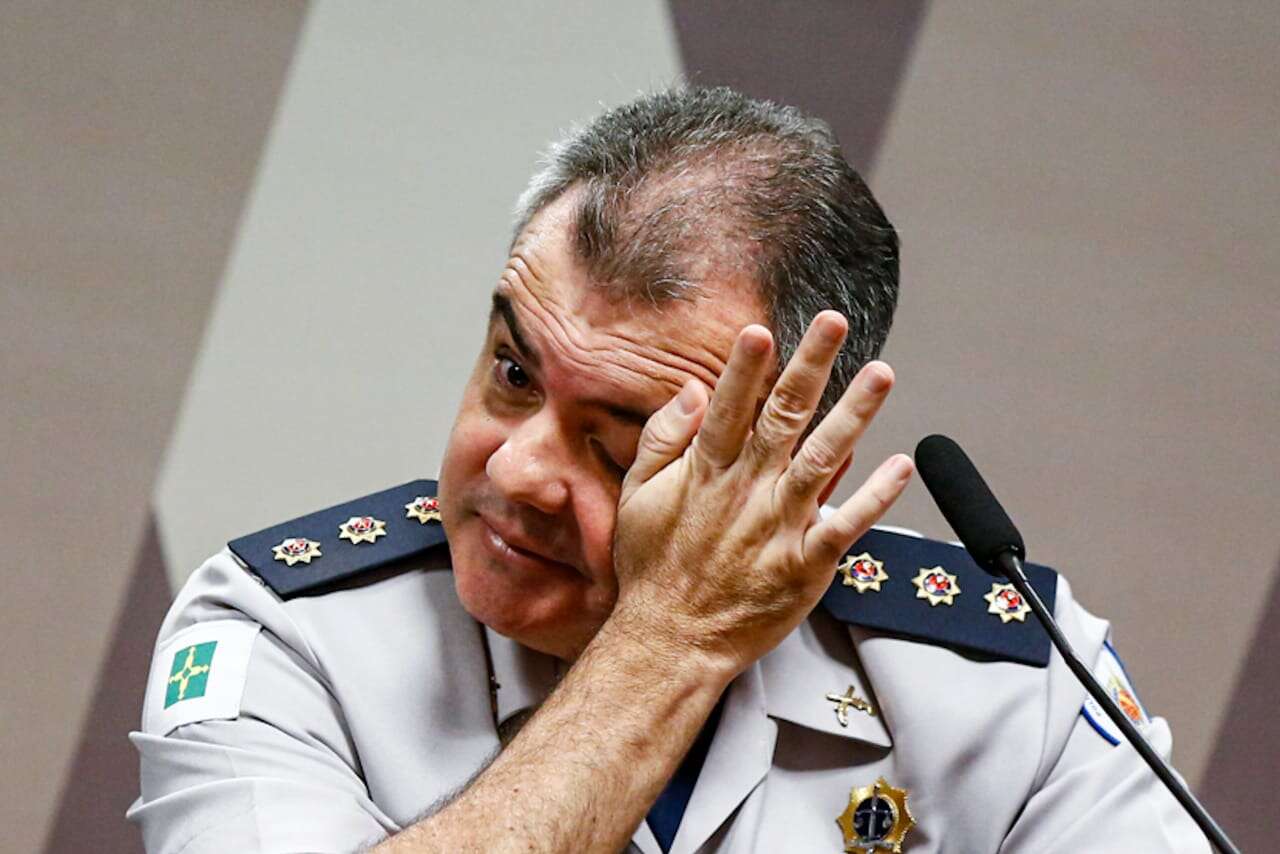 Com tornozeleira, PM preso em 8/1 vira espião e é acusado de stalking