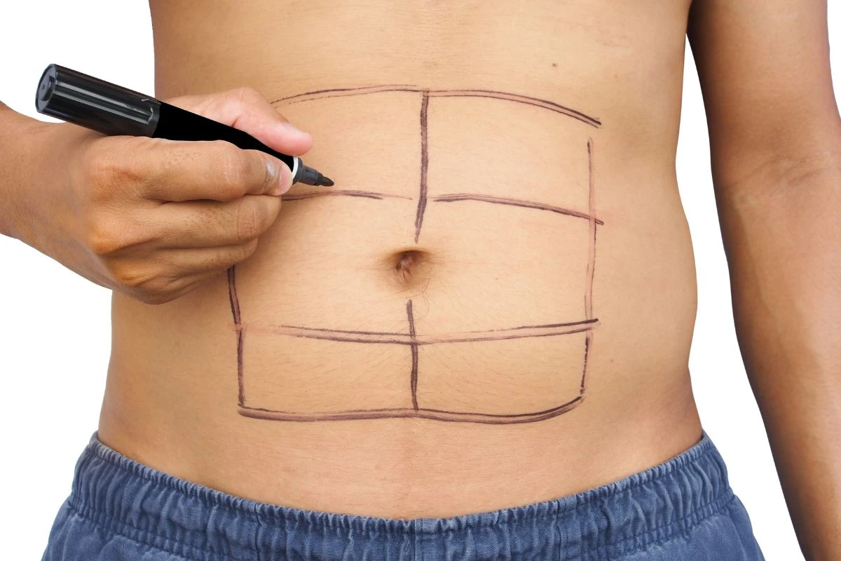 Barriga chapada: nutri cita “vilão” que te impede de definir o abdômen