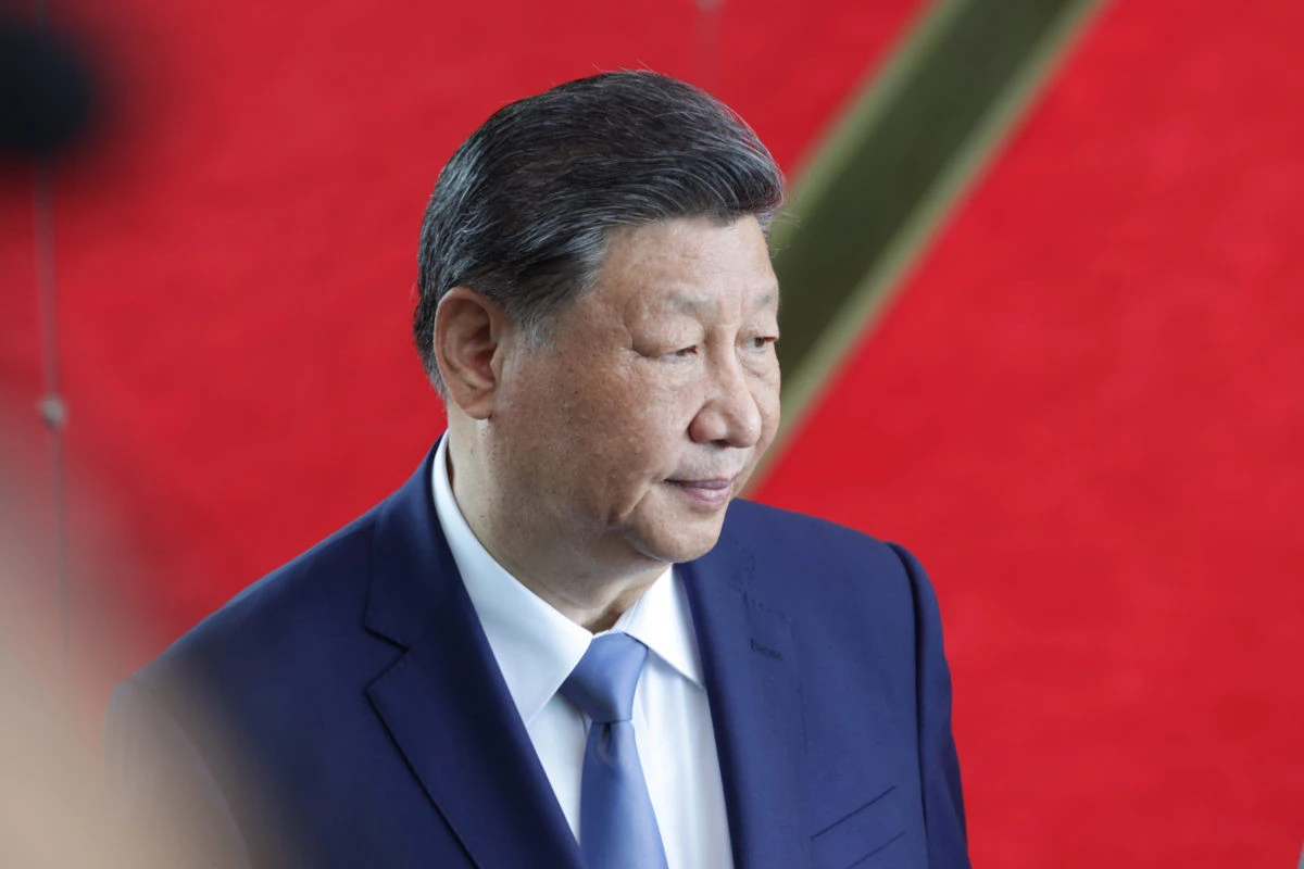 China responde acusações de Zelensky sobre soldados do país na Ucrânia