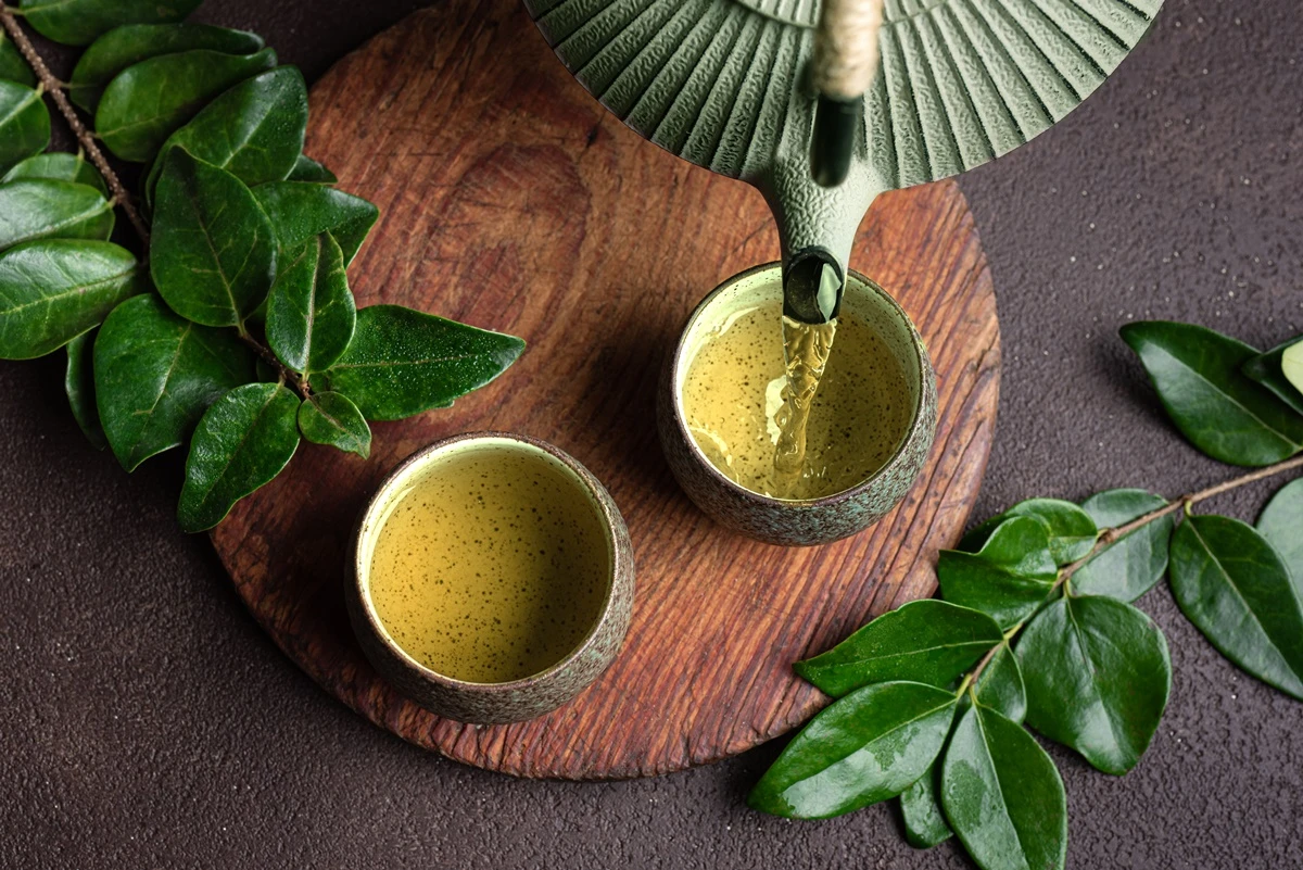 Confira 5 chás anti-inflamatórios que podem ajudar a flora intestinal