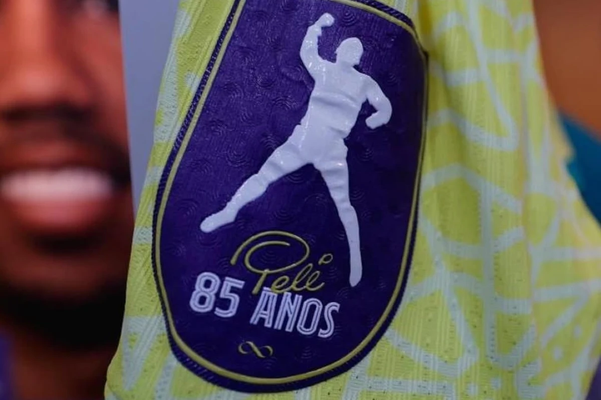 Seleção Brasileira joga contra Coreia com patch em tributo a Pelé