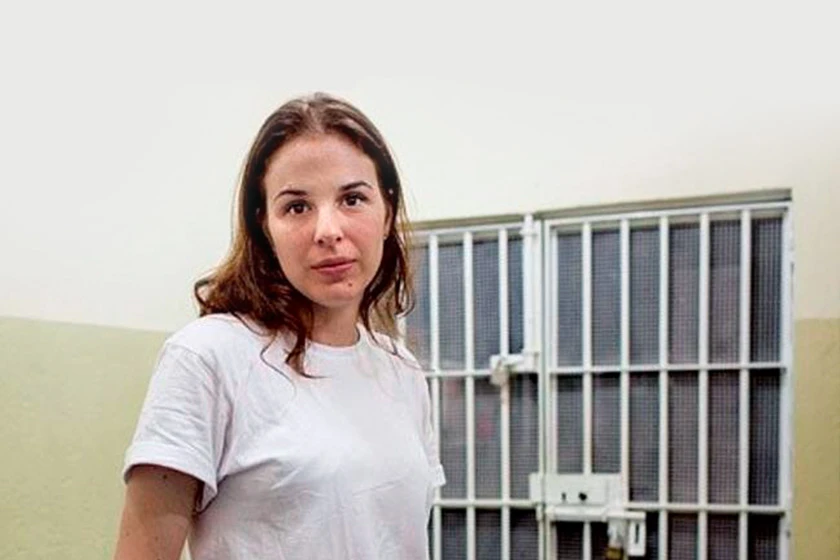 Suzane von Richthofen desistiu dos estudos na prisão e relatou decisão em carta. Veja