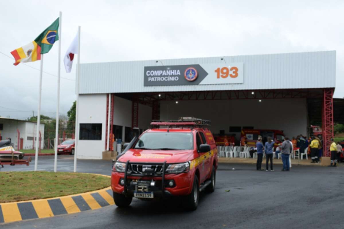 MG: homem morre soterrado após deslizamento de terra