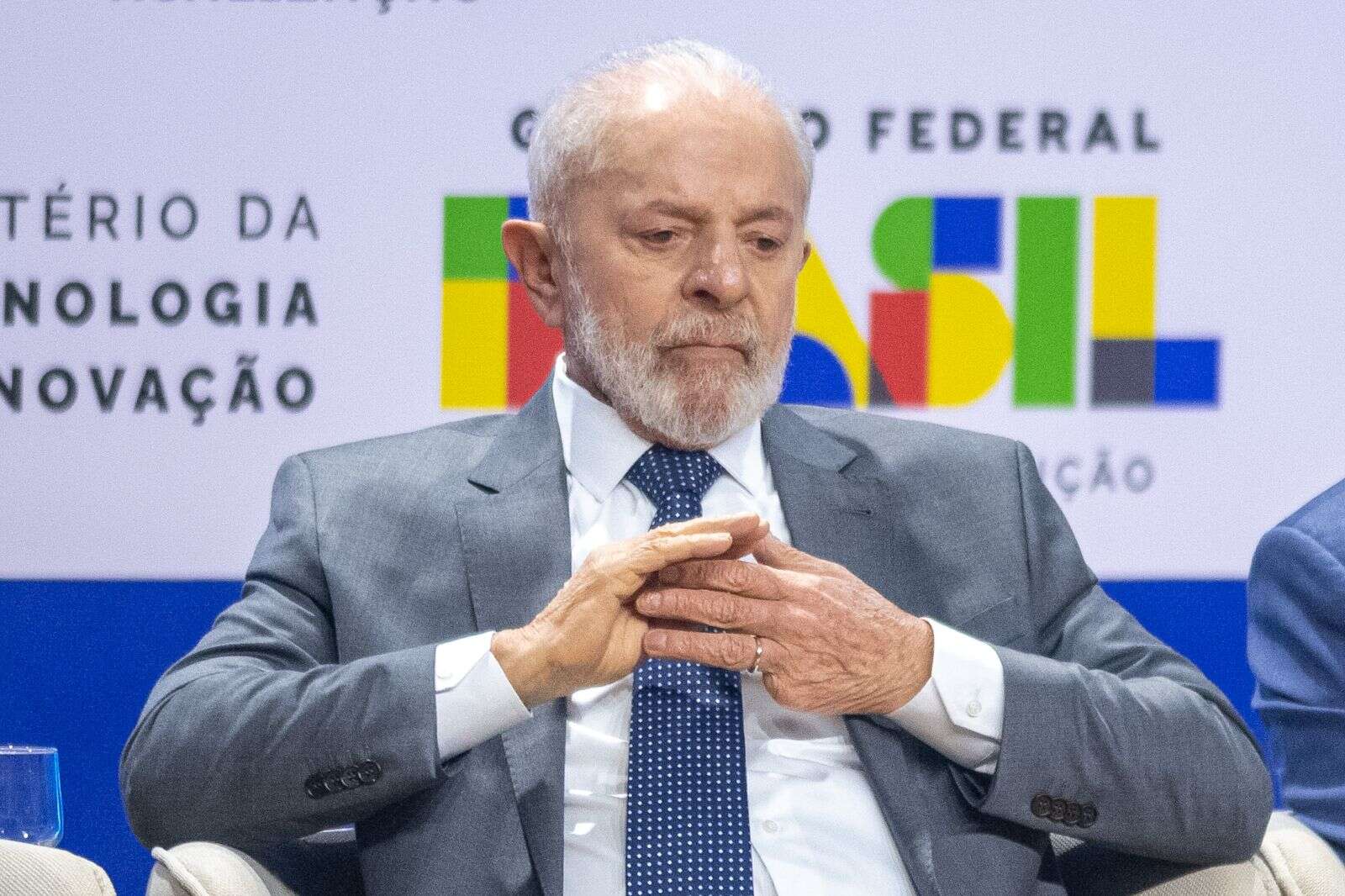 Após problema em avião, Lula pede orações antes de viajar à Rússia